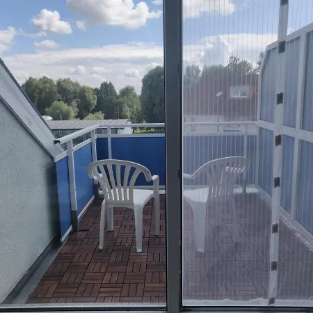 Appartement Bright Maisonette Apt, 2 Baths, 2 Balcony, 200mbit, Dishwasher, Washdryer, Full Kitchen *