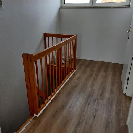 Bright Maisonette Apt, 2 Baths, 2 Balcony, 200mbit, Dishwasher, Washdryer, Full Kitchen *