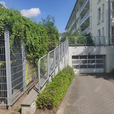 Bright Maisonette Apt, 2 Baths, 2 Balcony, 200mbit, Dishwasher, Washdryer, Full Kitchen *