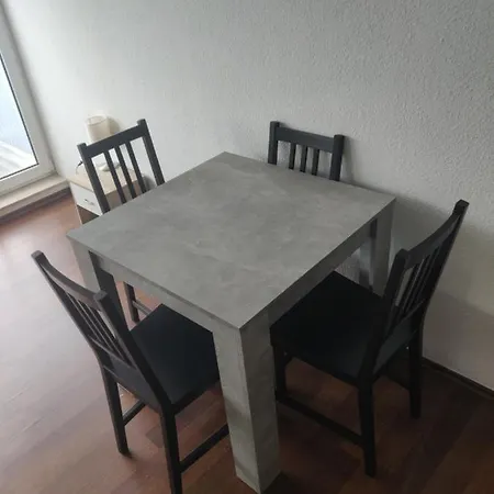 Bright Maisonette Apt, 2 Baths, 2 Balcony, 200mbit, Dishwasher, Washdryer, Full Kitchen *